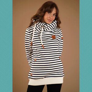 Wanakome White Black Stripe Pullover Artemis Hoodie